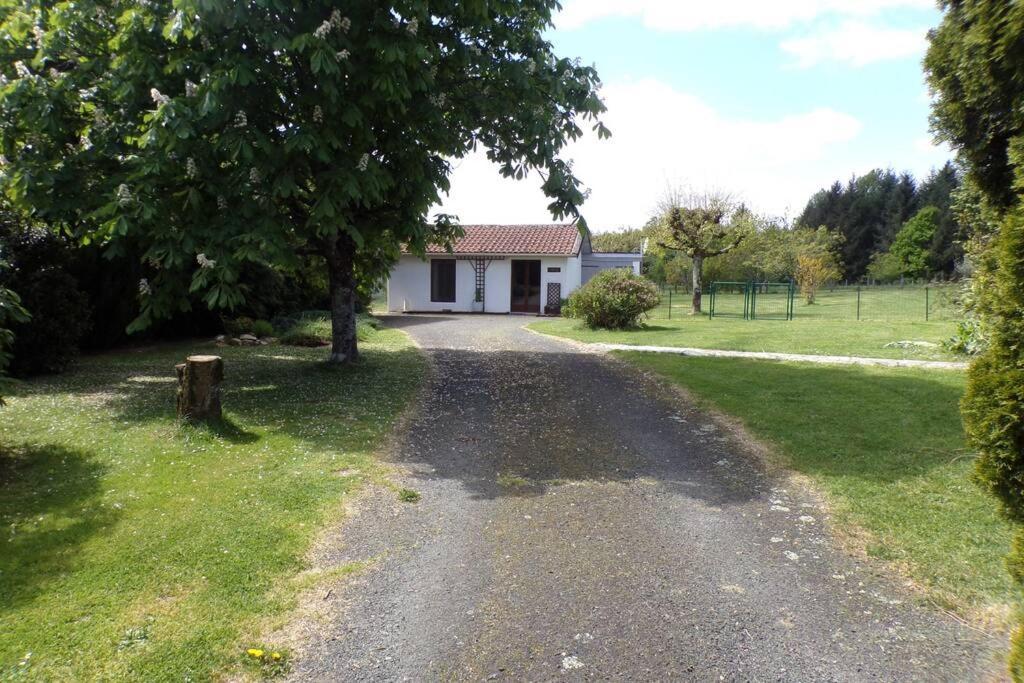 Breesfalt Gite Accomodation Villa Maisonnais-Sur-Tardoire Esterno foto