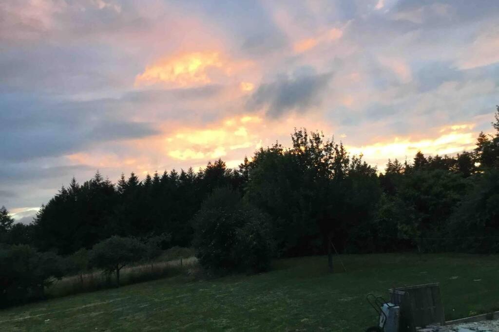 Breesfalt Gite Accomodation Villa Maisonnais-Sur-Tardoire Esterno foto