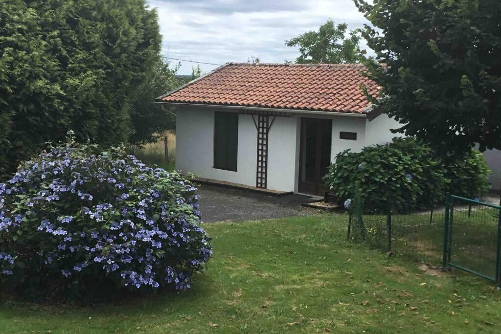 Breesfalt Gite Accomodation Villa Maisonnais-Sur-Tardoire Esterno foto
